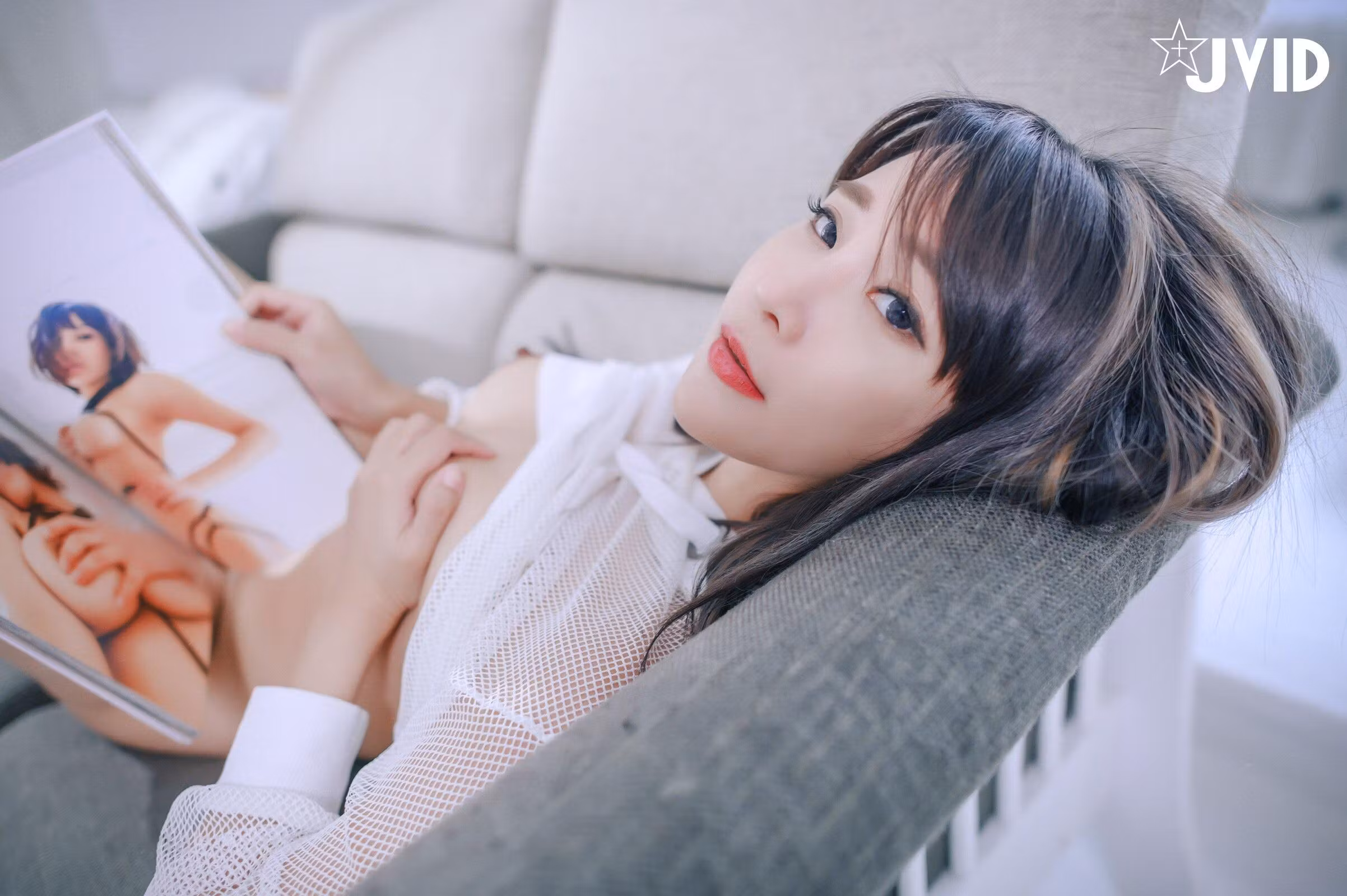 模特乐乐 诱惑闺蜜兄长的私密瞬间